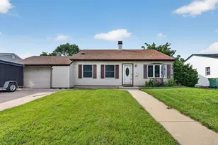 526 Laurel Ave, Romeoville, IL 60446 - Photo 1