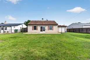526 Laurel Ave, Romeoville, IL 60446 - Photo 19