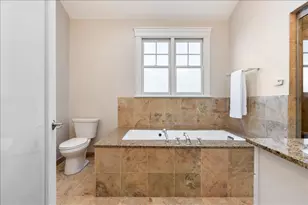 1925 W Berenice Ave, Chicago, IL 60613 - Photo 25