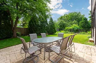 901 Kenton Rd, Deerfield, IL 60015 - Photo 35