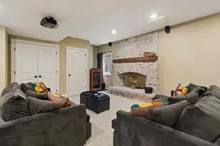 901 Kenton Rd, Deerfield, IL 60015 - Photo 29