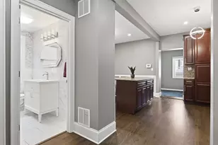 5800 W Giddings St, Chicago, IL 60630 - Photo 7