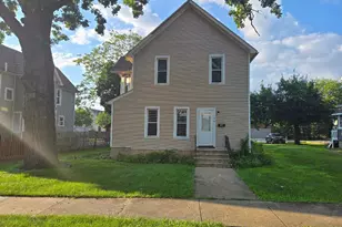 653 Whitley Ave, Joliet, IL 60433 - Photo 1
