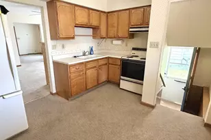 1511 St Vincents Ave, Lasalle, IL 61301 - Photo 5