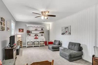 13719 W Wadsworth Road, Wadsworth, IL 60083 - Photo 17