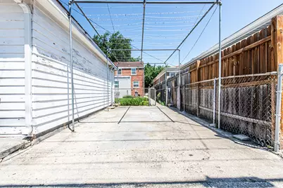 6611 W Foster Avenue, Chicago, IL 60656 - Photo 39
