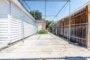 6611 W Foster Ave, Chicago, IL 60656 - Photo 39