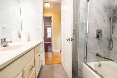 6611 W Foster Avenue, Chicago, IL 60656 - Photo 25