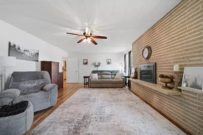 402 E 19th Street, Sterling, IL 61081 - Photo 21