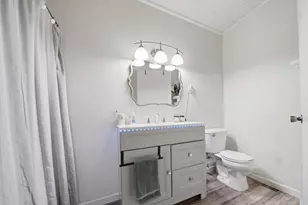 402 E 19th St, Sterling, IL 61081 - Photo 23
