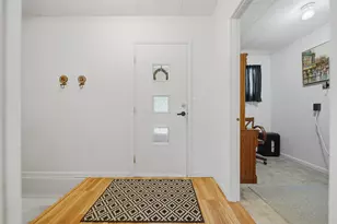 402 E 19th St, Sterling, IL 61081 - Photo 11