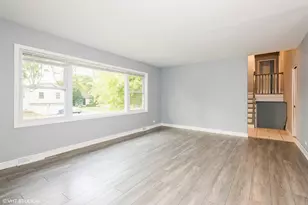 319 Shirley Ct, Wheaton, IL 60187 - Photo 5