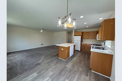 924 Bergera Street W, Braidwood, IL 60408 - Photo 7