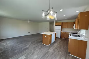924 Bergera Street W, Braidwood, IL 60408 - Photo 7