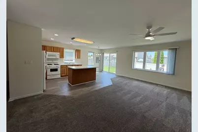 924 Bergera Street W, Braidwood, IL 60408 - Photo 3