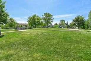 18W074 Jamestown Ln, Villa Park, IL 60181 - Photo 33