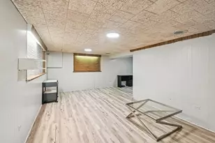 18W074 Jamestown Ln, Villa Park, IL 60181 - Photo 21