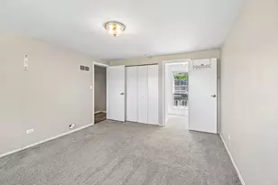18W074 Jamestown Ln, Villa Park, IL 60181 - Photo 15