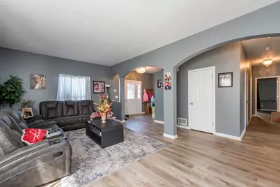1995 W Meadowview Drive, Round Lake, IL 60073 - Photo 27