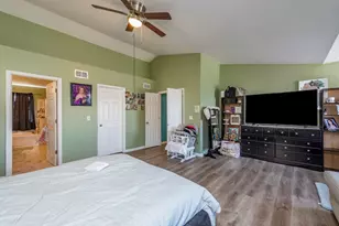 1995 W Meadowview Dr, Round Lake, IL 60073 - Photo 9