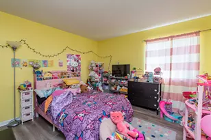 1995 W Meadowview Dr, Round Lake, IL 60073 - Photo 5
