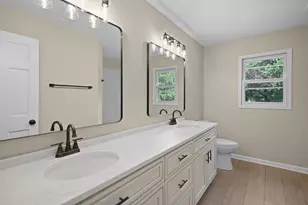 10414 Country Ln, Beach Park, IL 60087 - Photo 9