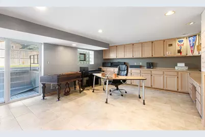 8948 Nashville Avenue, Morton Grove, IL 60053 - Photo 13