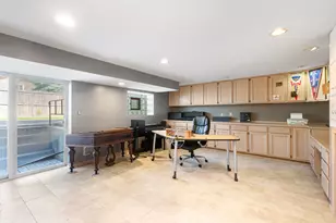 8948 Nashville Ave, Morton Grove, IL 60053 - Photo 13
