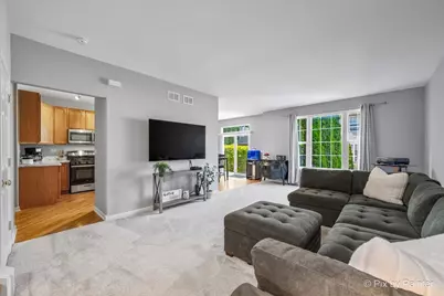 375 Wolcott Lane #375, Batavia, IL 60510 - Photo 7