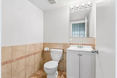8029 Lincoln Avenue, Skokie, IL 60077 - Photo 31
