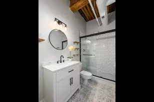 225 W Huron St, Chicago, IL 60654 - Photo 15