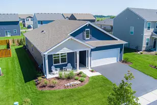1382 Aspen Ln, Pingree Grove, IL 60140 - Photo 3