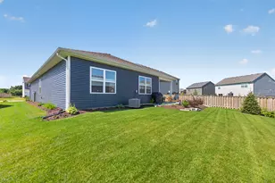1382 Aspen Ln, Pingree Grove, IL 60140 - Photo 41