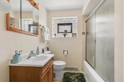 9206 Bennett Avenue, Evanston, IL 60203 - Photo 7