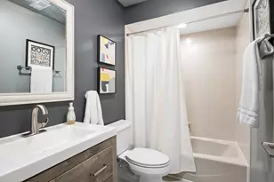 22 Kings Ct, Westchester, IL 60154 - Photo 21