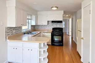 7226 W 60th Pl, Summit, IL 60501 - Photo 3