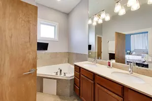 2342 W North Ave, Chicago, IL 60647 - Photo 13