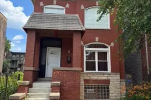 6619 S Ellis Ave, Chicago, IL 60637 - Photo 1