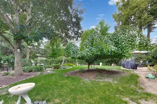 104 N Northampton Dr, Geneva, IL 60134 - Photo 37