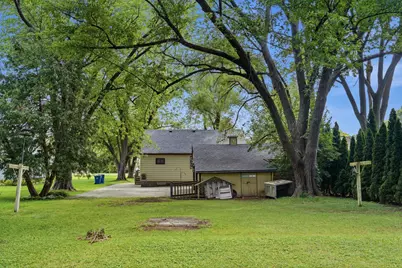 1009 Chicago Avenue, Dixon, IL 61021 - Photo 5