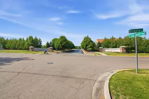 512 S Calumet Ave, Aurora, IL 60506 - Photo 11