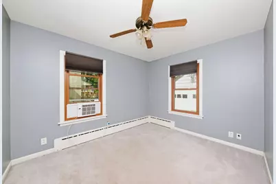 512 S Calumet Avenue, Aurora, IL 60506 - Photo 5