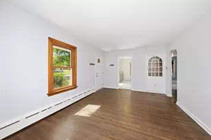 512 S Calumet Ave, Aurora, IL 60506 - Photo 3
