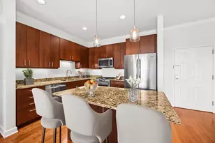2326 W Giddings St, Chicago, IL 60625 - Photo 5