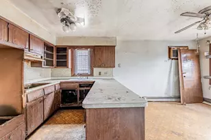 1633 Downs Dr, Calumet City, IL 60409 - Photo 7
