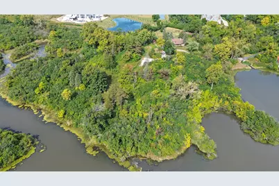141 Breakenridge Farm Road, Oak Brook, IL 60523 - Photo 5
