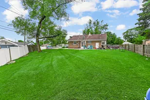 17561 Sycamore Dr, Homewood, IL 60430 - Photo 7