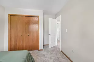 2011 Glenmoor Dr, West Dundee, IL 60118 - Photo 23