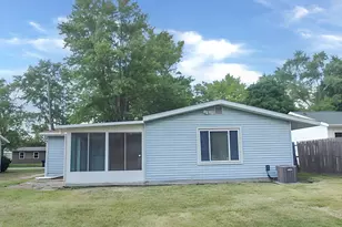 2011 Parkdale Dr, Champaign, IL 61821 - Photo 7