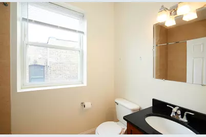 1609 W Farwell Avenue #1, Chicago, IL 60626 - Photo 11